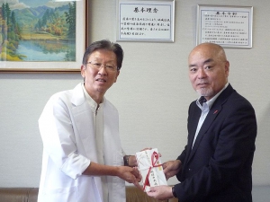 国保中央病院の職員及び患者様から平成28年熊本地震義援金を寄託されました。